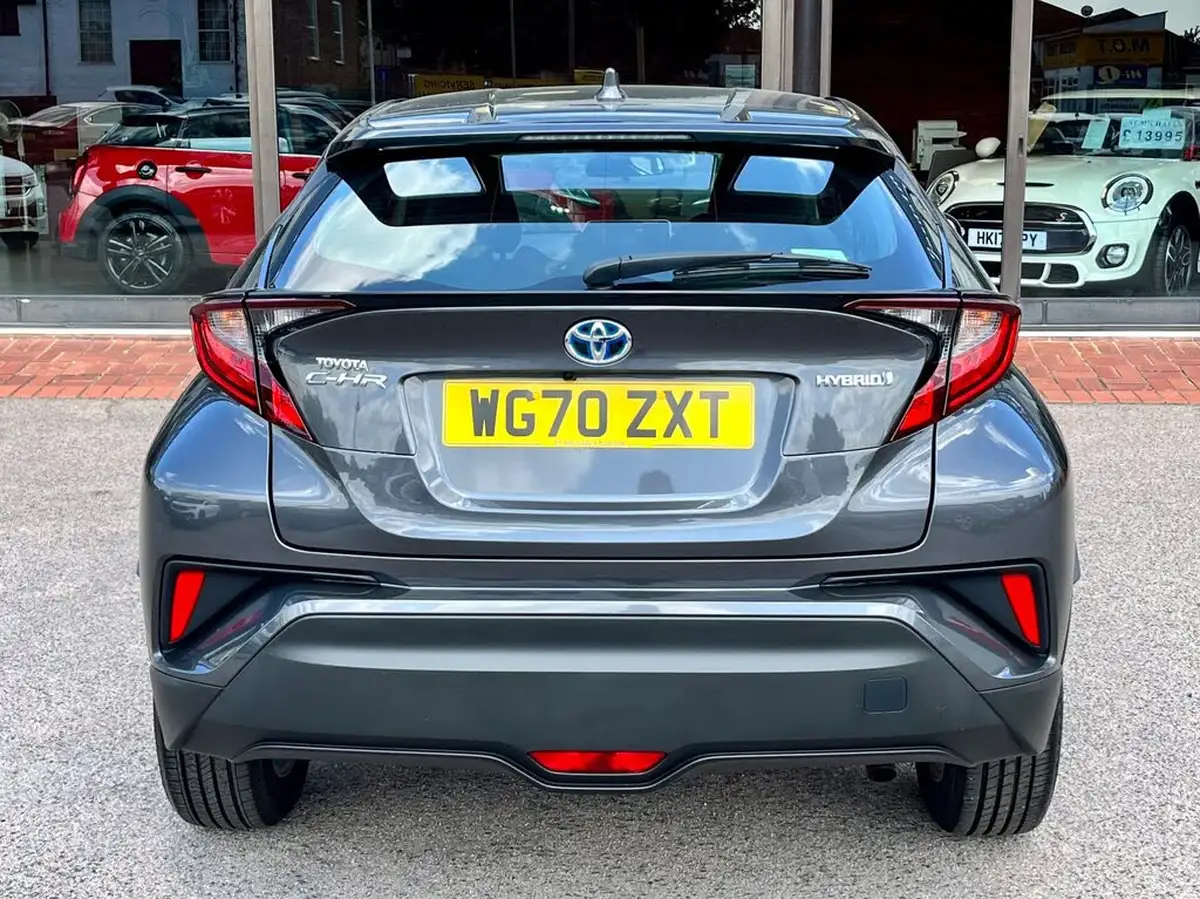 2021-toyota-c-hr-18-vvt-i-icon-big-5