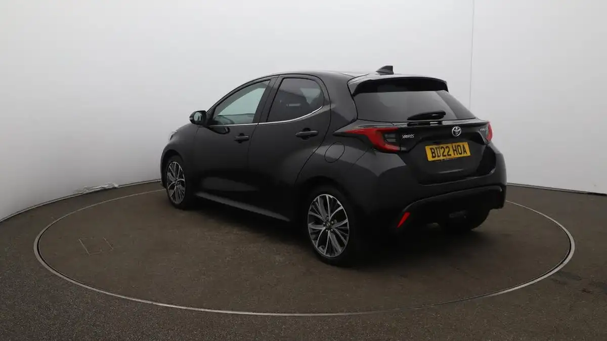 2022-toyota-yaris-15-vvt-i-excel-big-62