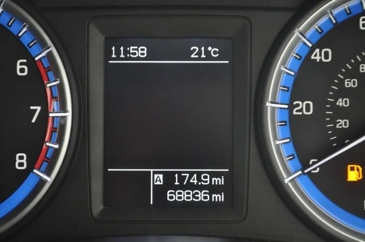 2014-suzuki-s-cross-16-sz-t-big-25