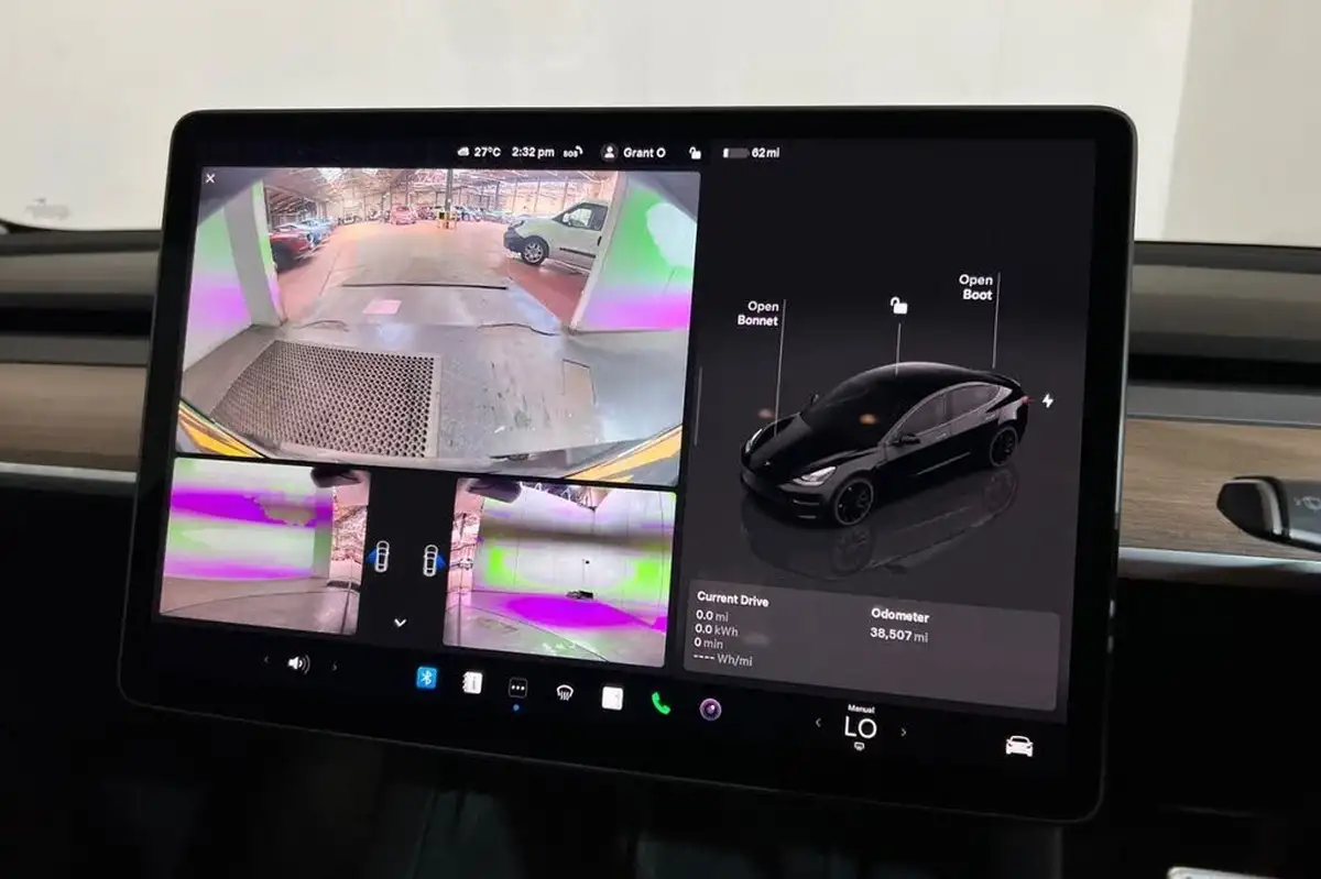 2022-tesla-model-3-e-performance-big-15