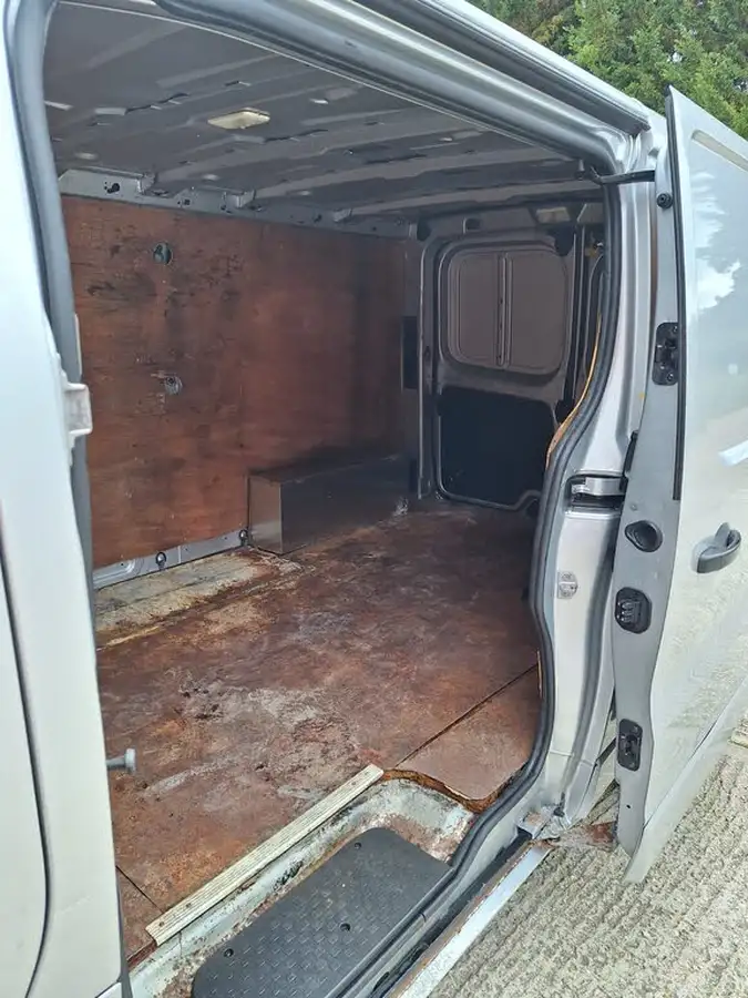 2017-vauxhall-vivaro-16cdti-sportive-2900-l2h1-125pseu6-biturbo-ss-ecotec-panel-big-13