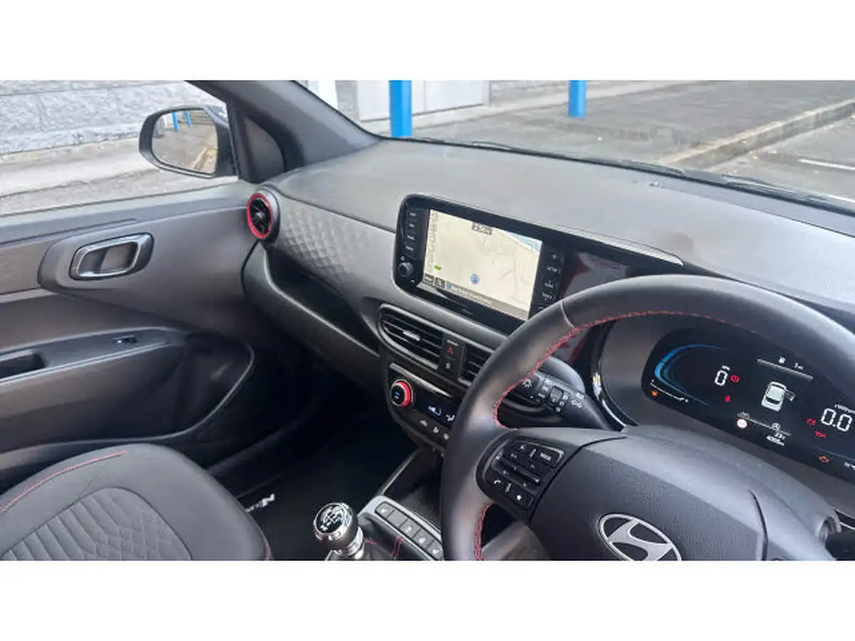 2024-hyundai-i10-10-t-gdi-n-line-90ps-two-tone-roof-big-13