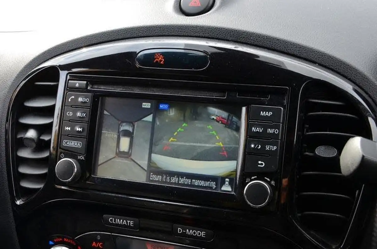 2015-nissan-juke-12-tekna-big-11