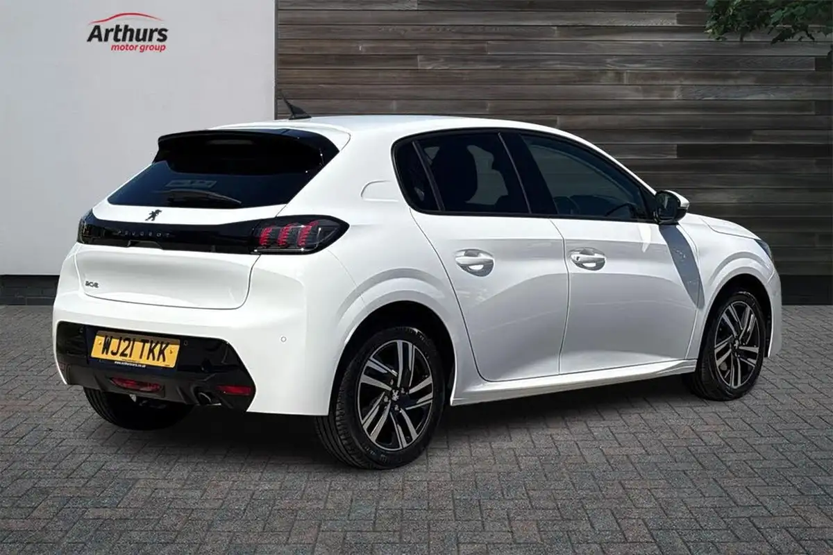 2021-peugeot-208-12-puretech-allure-100bhp-big-2