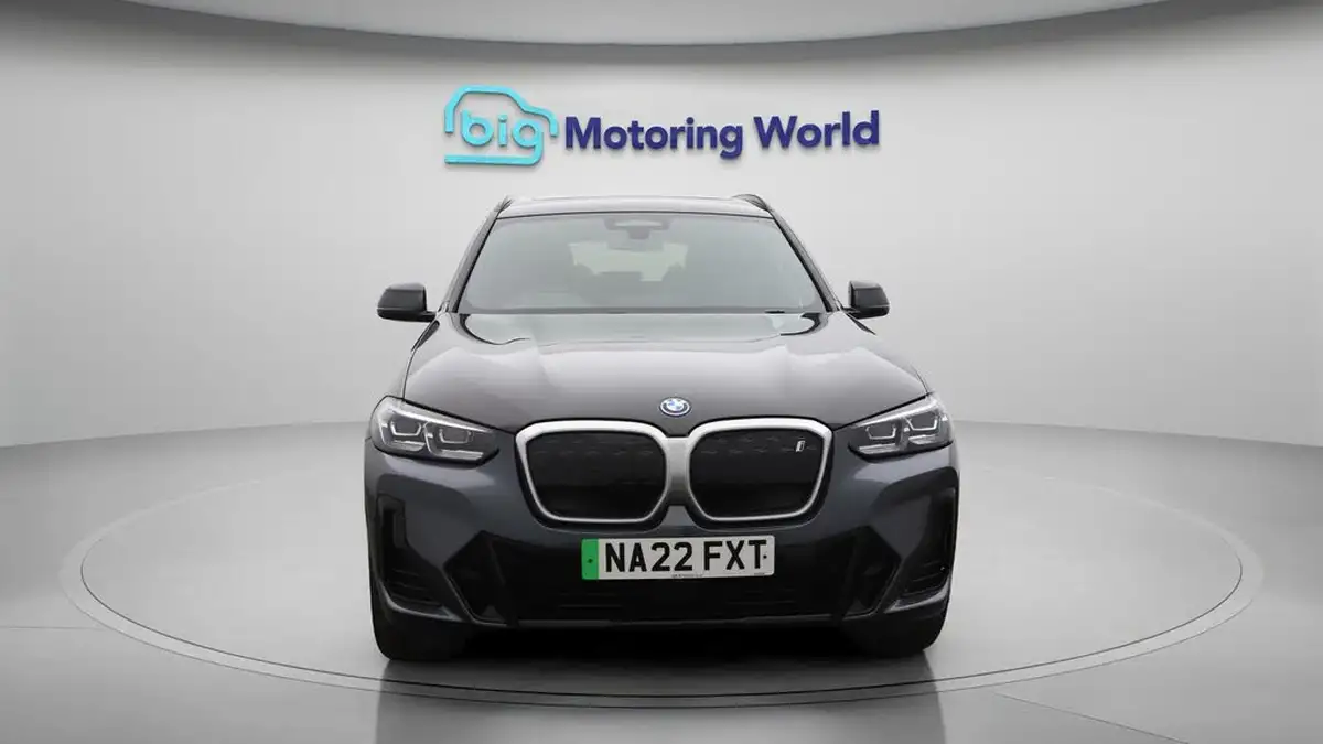 2022-bmw-ix3-e-m-sport-big-2