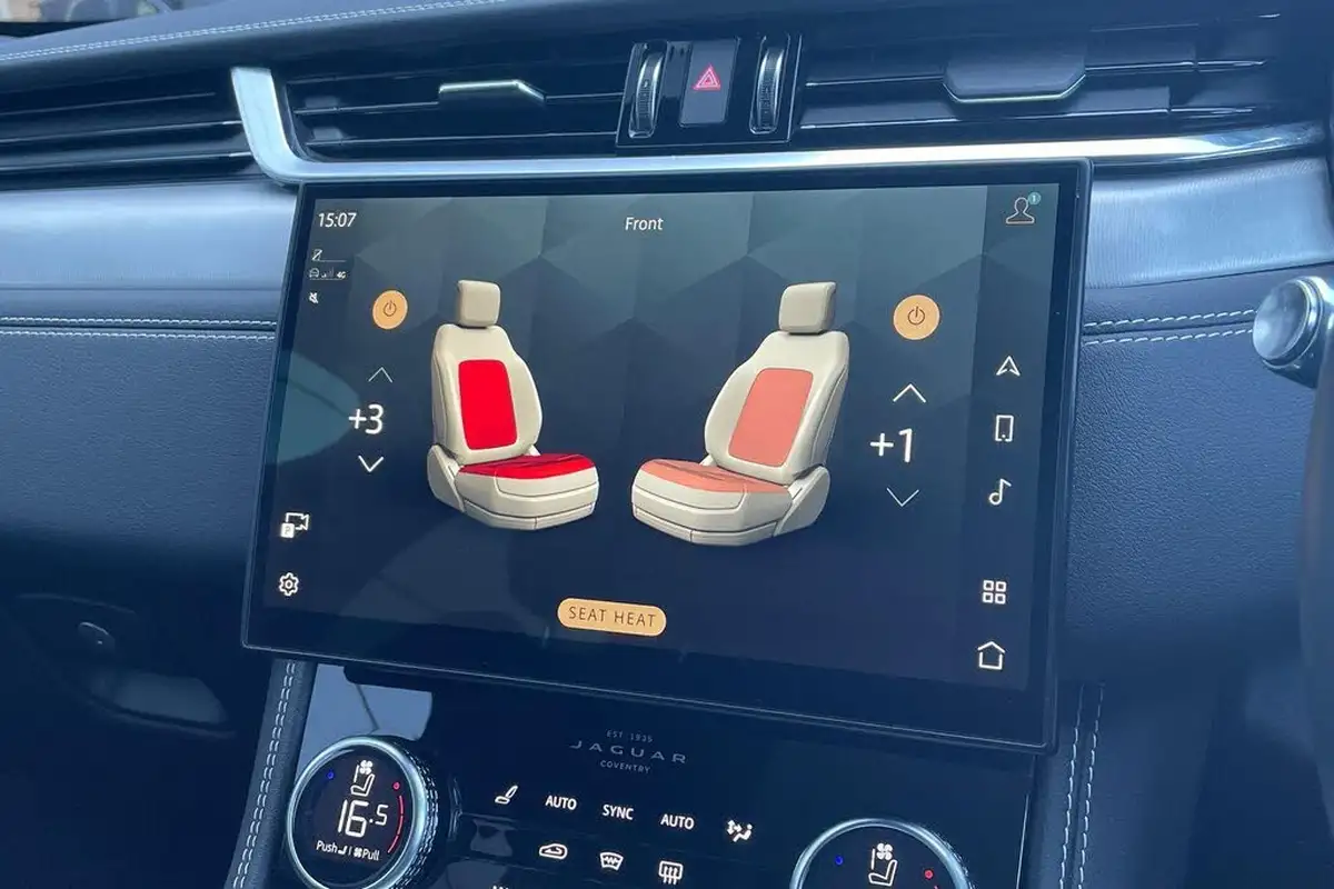 2021-jaguar-f-pace-big-17
