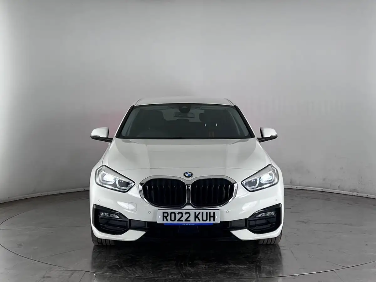 2022-bmw-1-series-15-118i-sport-big-6