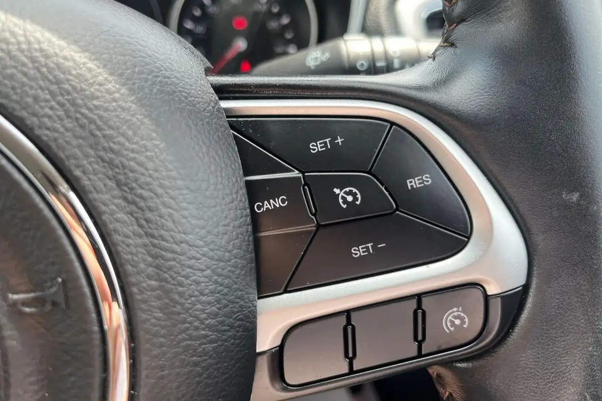 2021-jeep-compass-14-multiair-ii-longitude-168bhp-4x4-auto-big-21