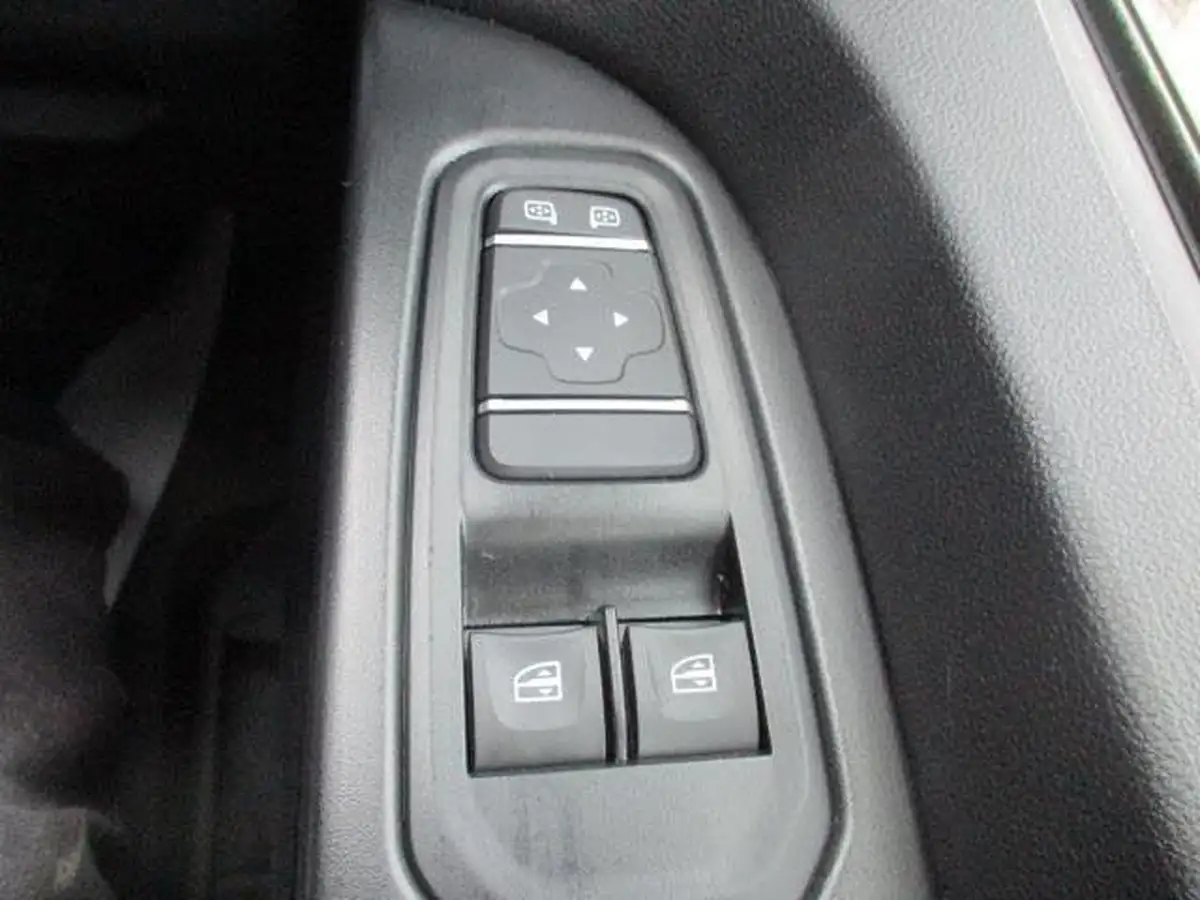2023-renault-trafic-20dci-sl28-130-business-big-15