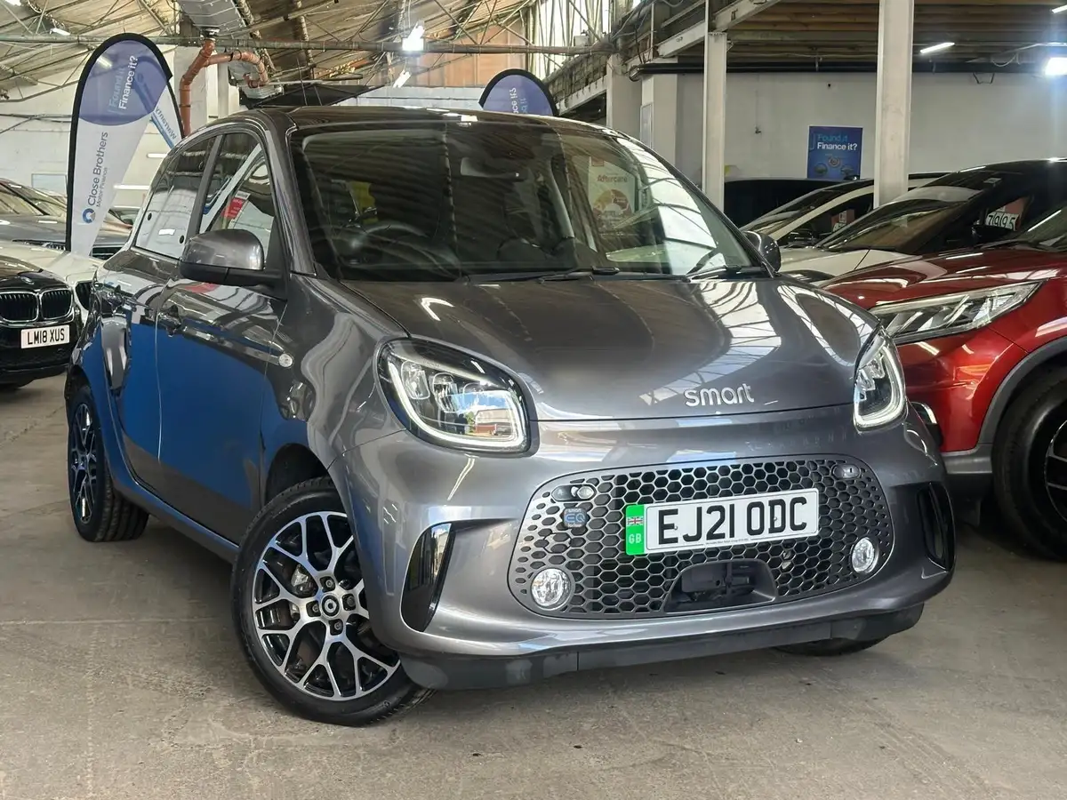 2021-smart-forfour-eq-exclusive-big-20