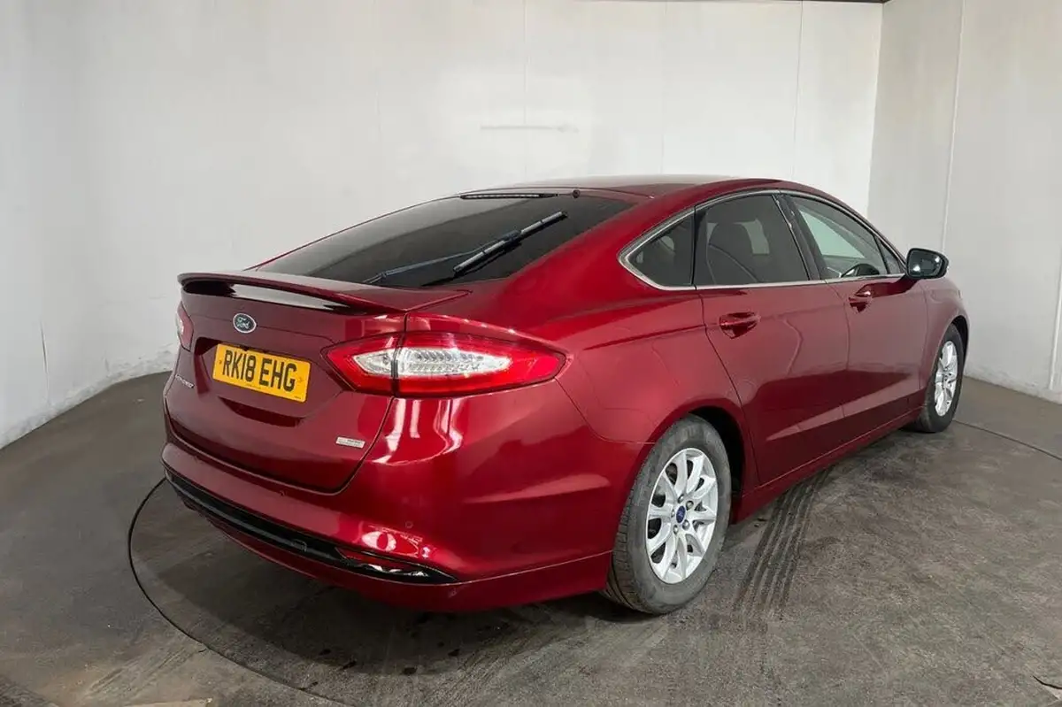 2017-ford-mondeo-15tdci-titanium-econetic-hatchback-1499cc-big-16