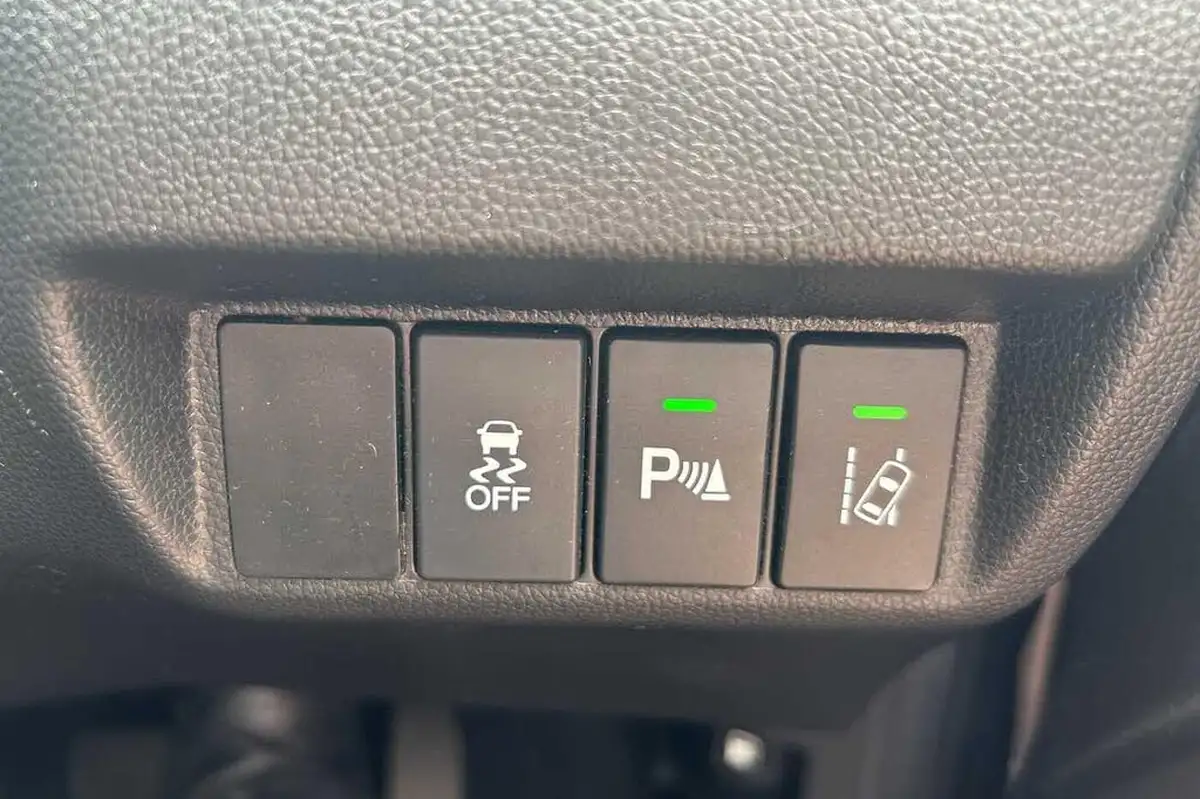 2019-honda-jazz-13-i-vtec-ex-cvt-big-23