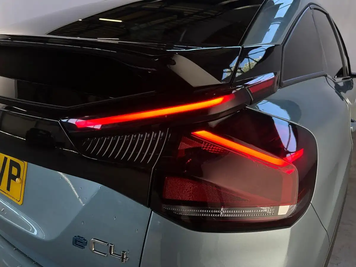 2022-citroen-c4-e-shine-plus-big-38