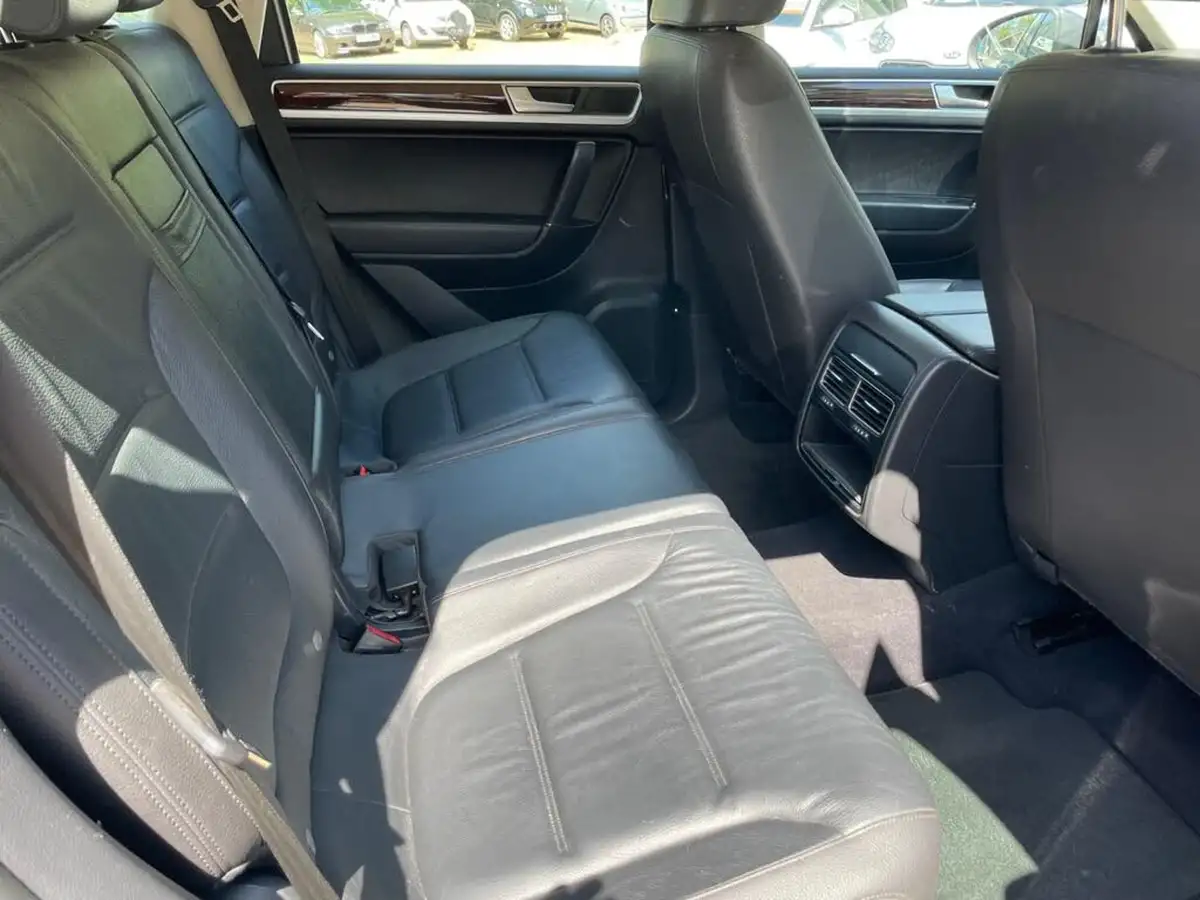 2015-volkswagen-touareg-30td-se-262ps-bmtss-big-12