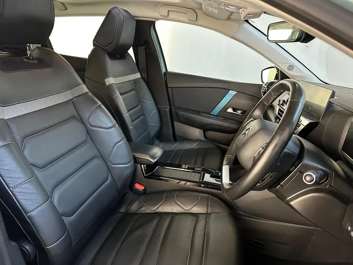 2022-citroen-c4-e-shine-plus-big-14