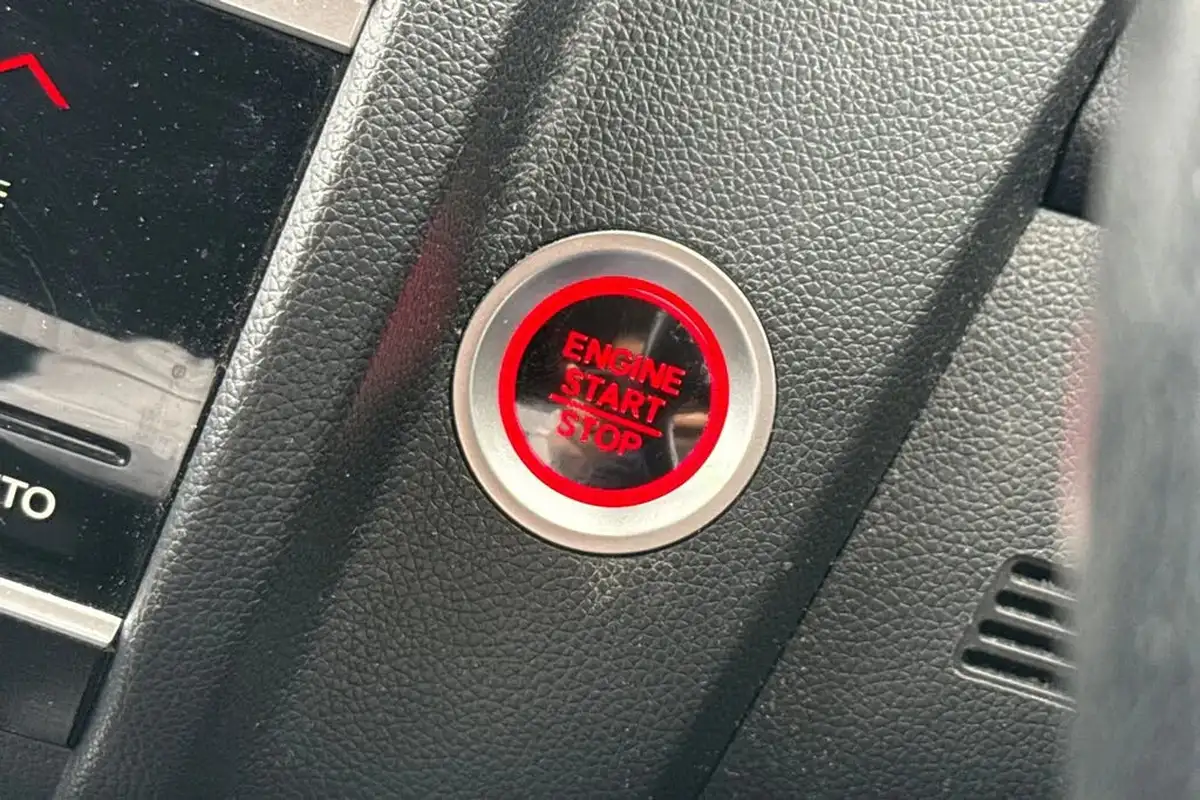 2018-honda-jazz-13-i-vtec-ex-navi-cvt-big-37