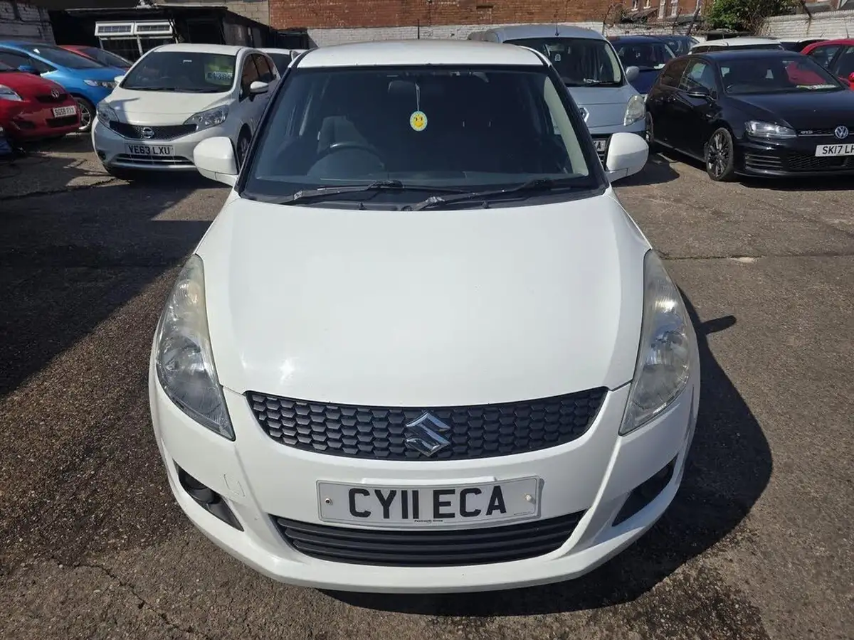 2011-suzuki-swift-12-sz4-5d-big-7