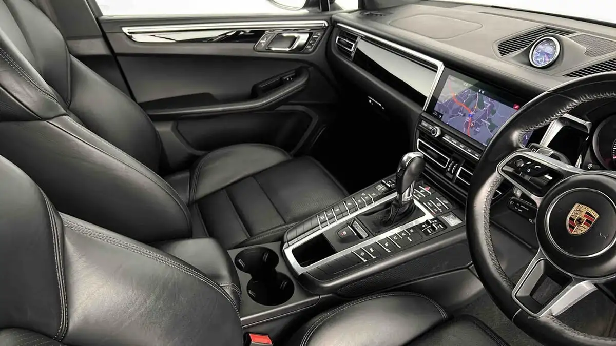 2020-porsche-macan-30-v6-s-big-34