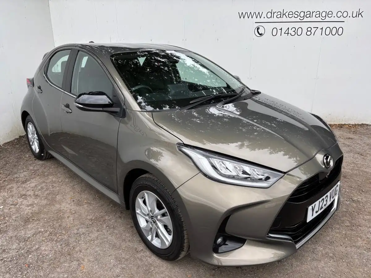 2023-mazda-mazda2-15-agile-big-0
