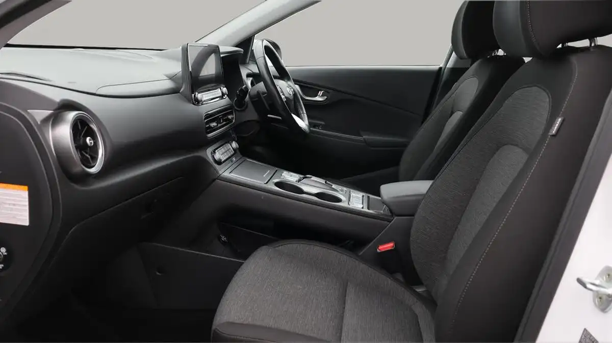 2021-hyundai-kona-e-premium-204ps-64kwh-7kw-obc-big-14