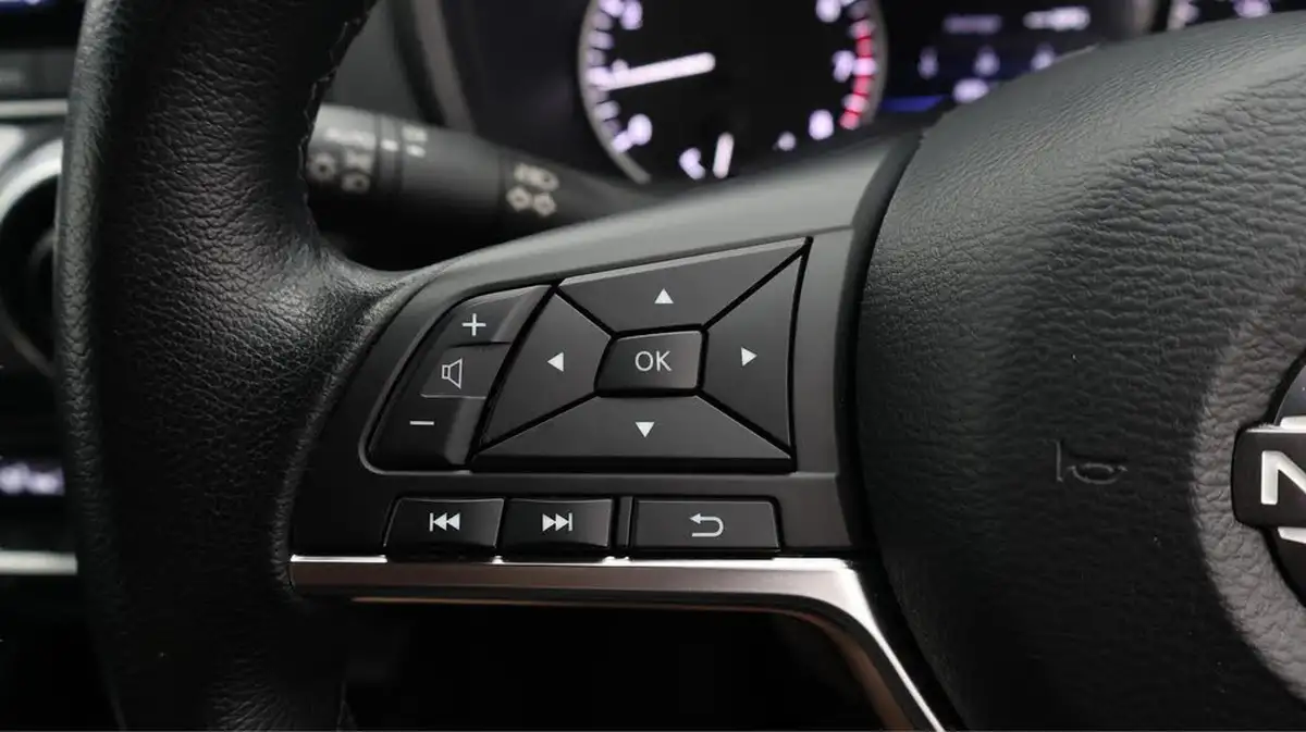 2023-nissan-juke-10-dig-t-n-connecta-big-22