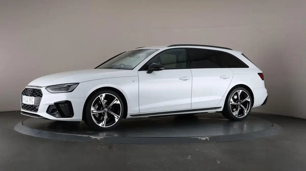 2022-audi-a4-avant-20-35-tfsi-black-edition-s-tronic-big-41