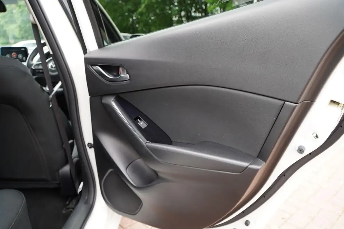 2017-mazda-mazda3-20-se-l-nav-hatchback-5d-big-32