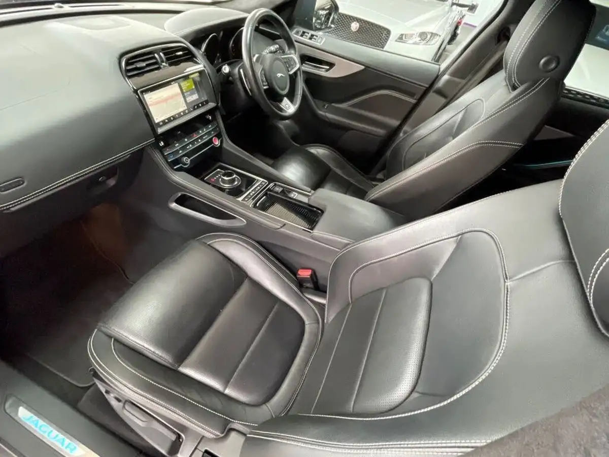 2019-jaguar-f-pace-20-i4d-r-sport-180ps-auto-big-30