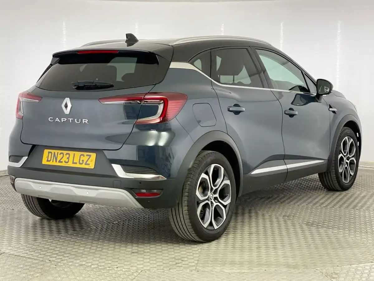 2023-renault-captur-10-tce-techno-big-6