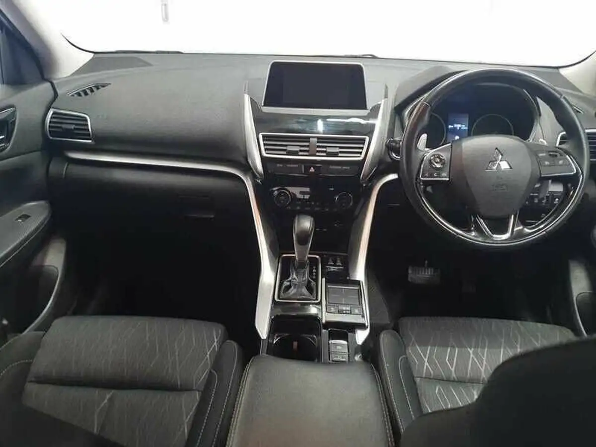 2019-mitsubishi-eclipse-cross-15-3-auto-big-9