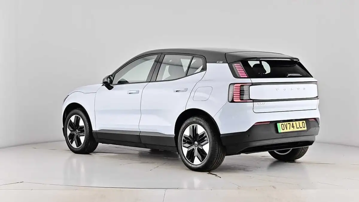 2024-volvo-ex30-e-single-motor-plus-big-68