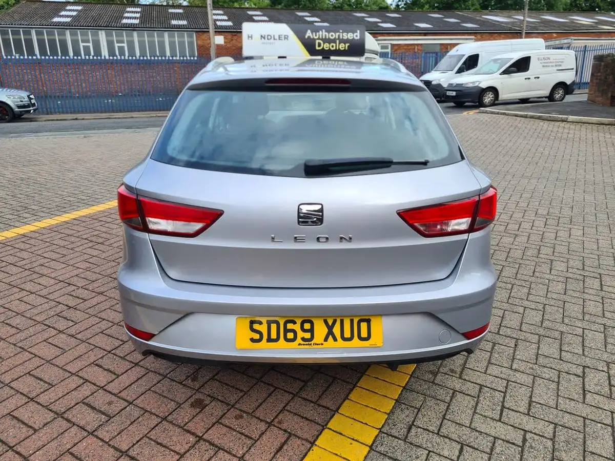 2020-seat-leon-16tdi-se-estate-big-12