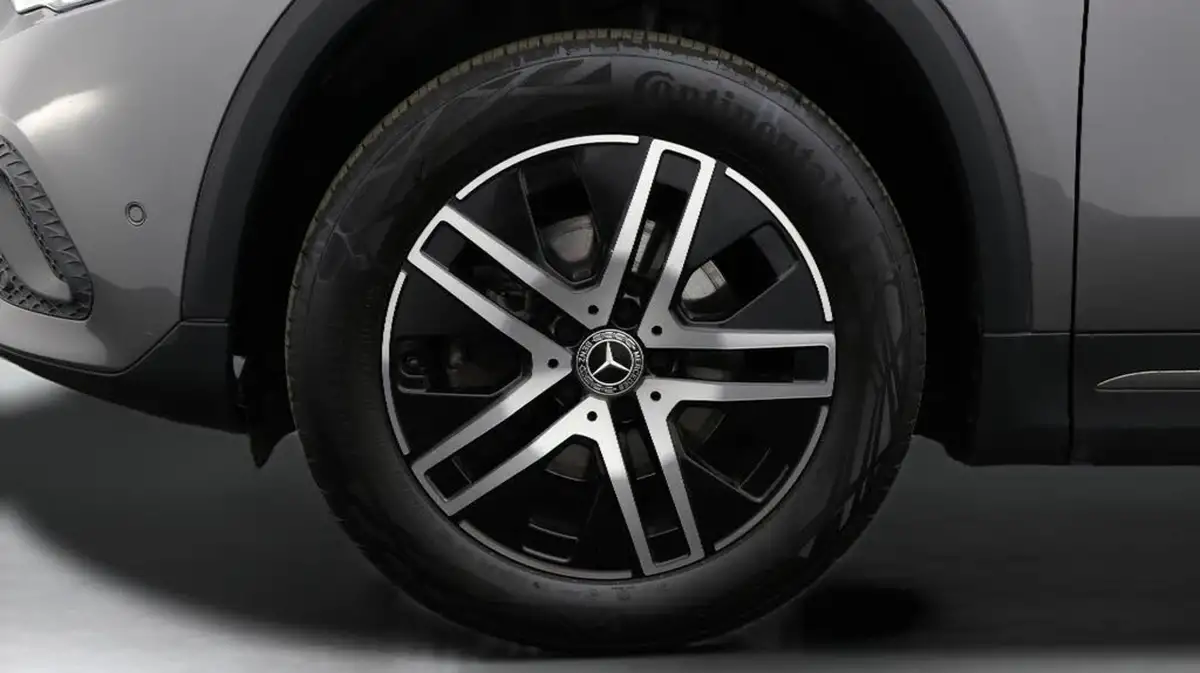 2022-mercedes-benz-gla-class-13-gla-200-sport-executive-big-18