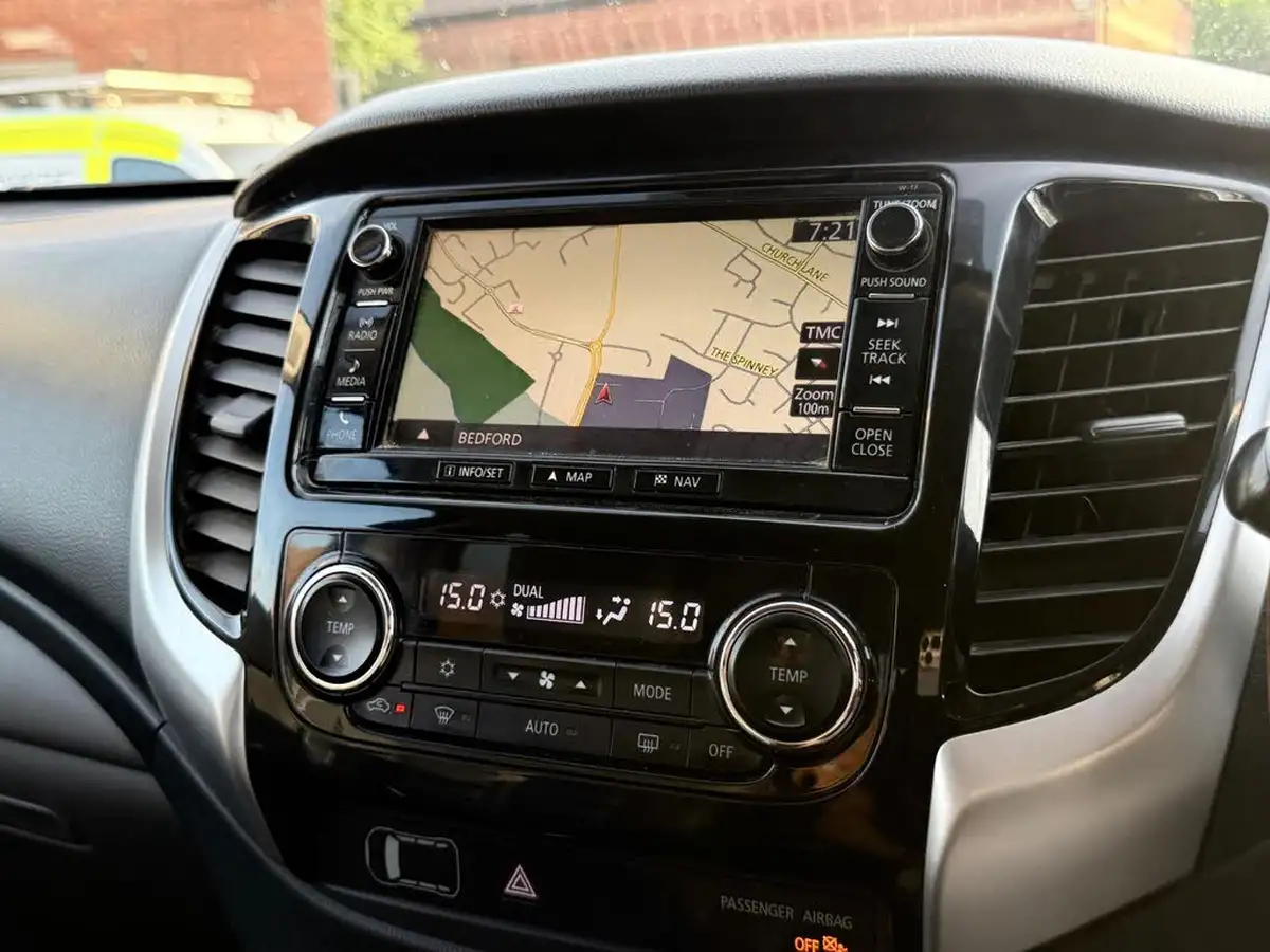 2017-mitsubishi-l200-24di-d-barbarian-178bhp-eu6-auto-big-36