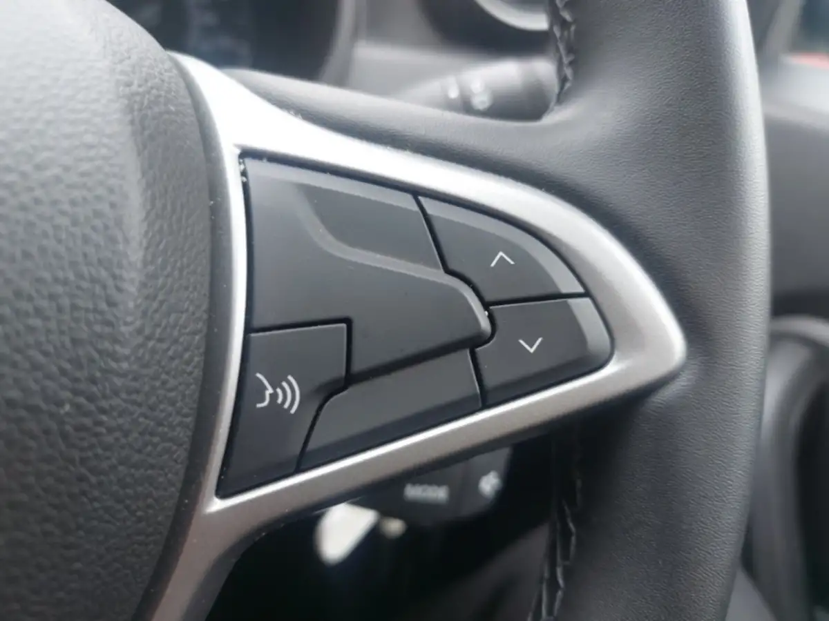 2023-dacia-sandero-10-tce-expression-90bhp-big-15