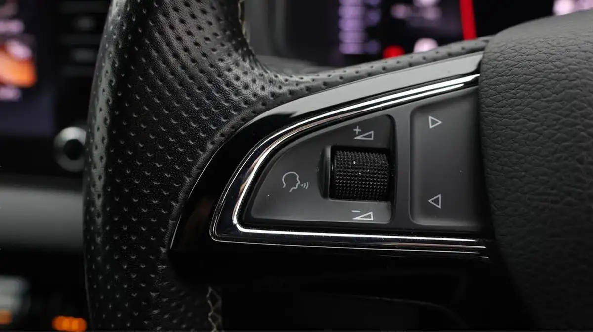 2019-skoda-karoq-20-tsi-sportline-big-23