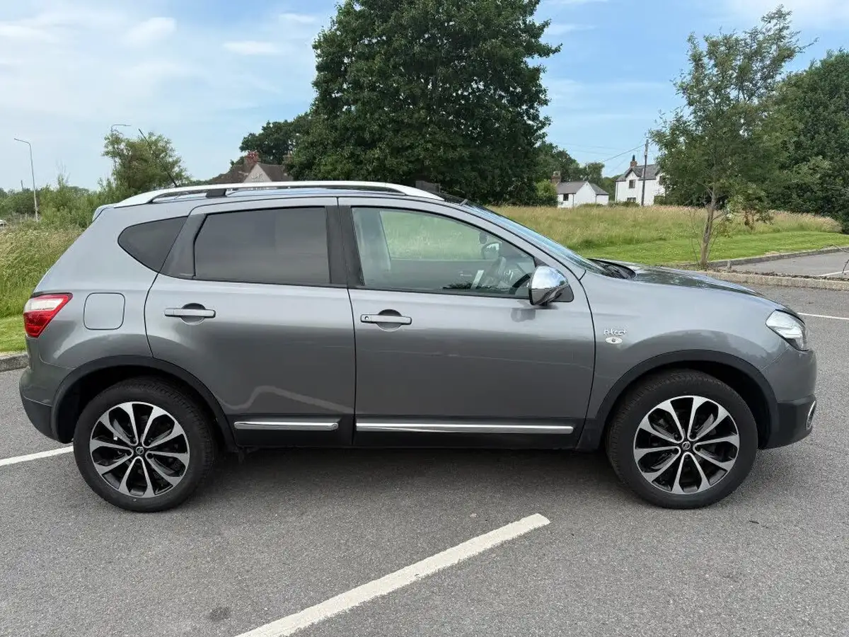 2012-nissan-qashqai-16-n-tec-big-1