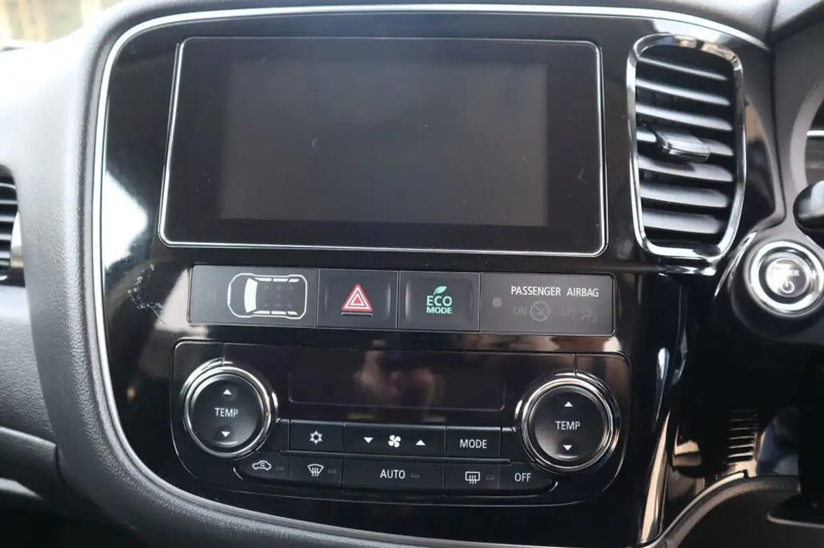 2018-mitsubishi-outlander-20-4hs-phev-5st-big-58