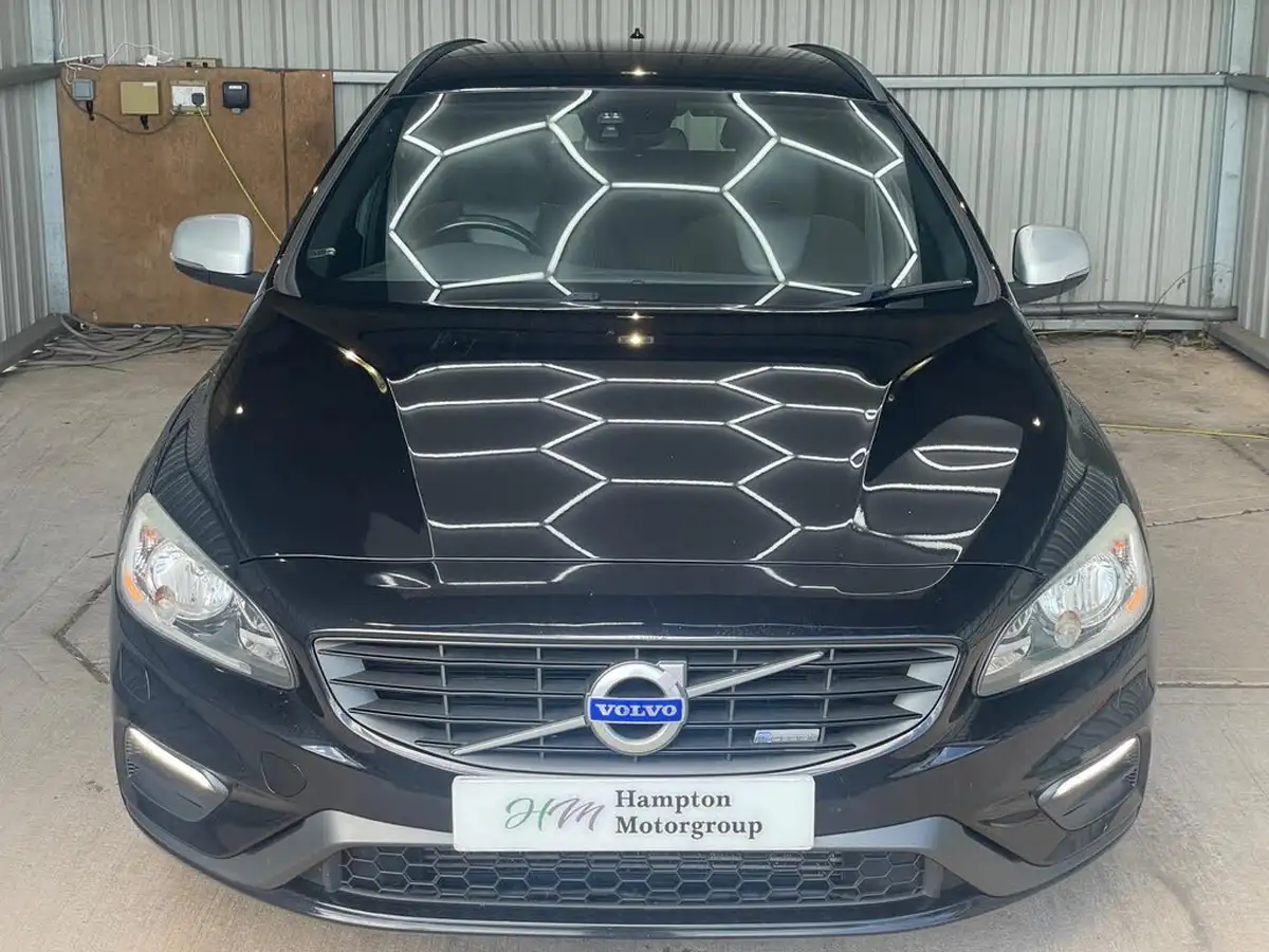 2015-volvo-v60-16td-d2-r-design-big-1
