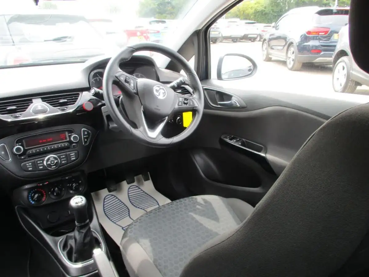 2015-vauxhall-corsa-12i-sting-5d-big-2