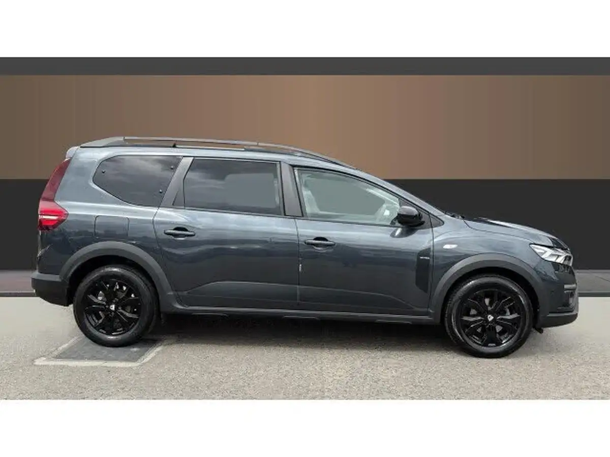 2023-dacia-jogger-10-tce-extreme-se-big-4