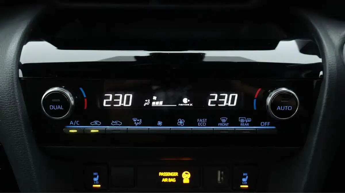 2023-toyota-yaris-cross-15-vvt-i-gr-sport-big-12