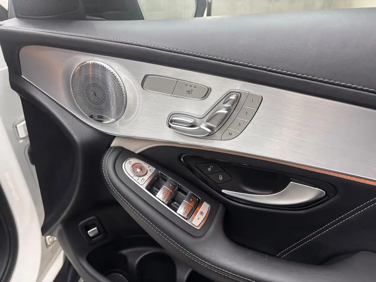 2018-mercedes-benz-glc-class-40-glc-amg-63-s-510ps-premiumss-coupe-4d-big-38