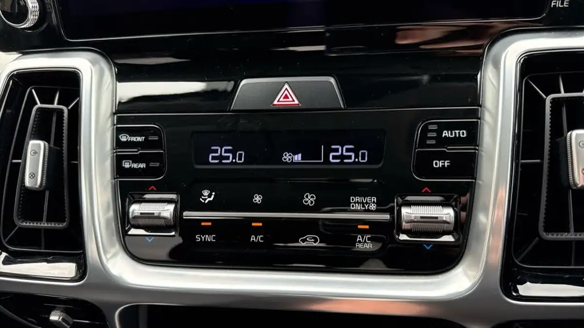 2022-kia-sorento-16-t-gdi-3-261bhp-phev-big-46