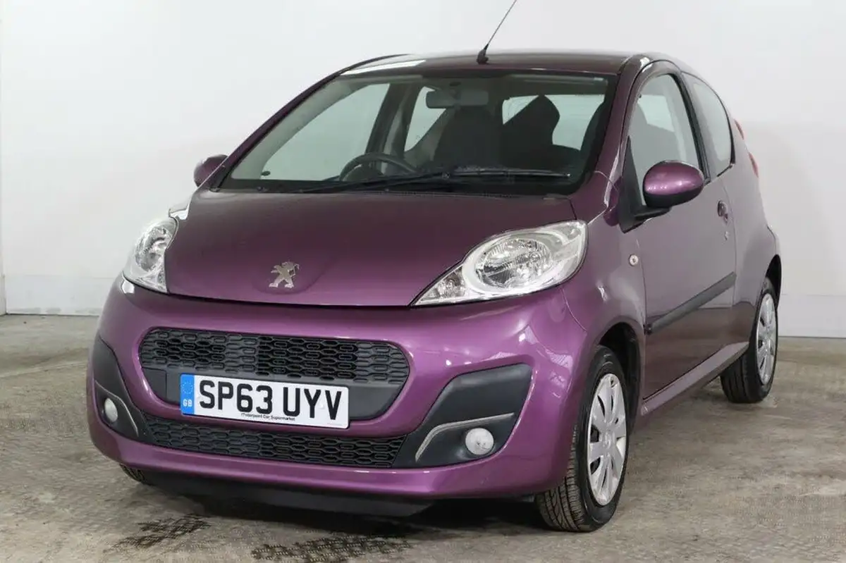 2013-peugeot-107-10-active-3d-big-2