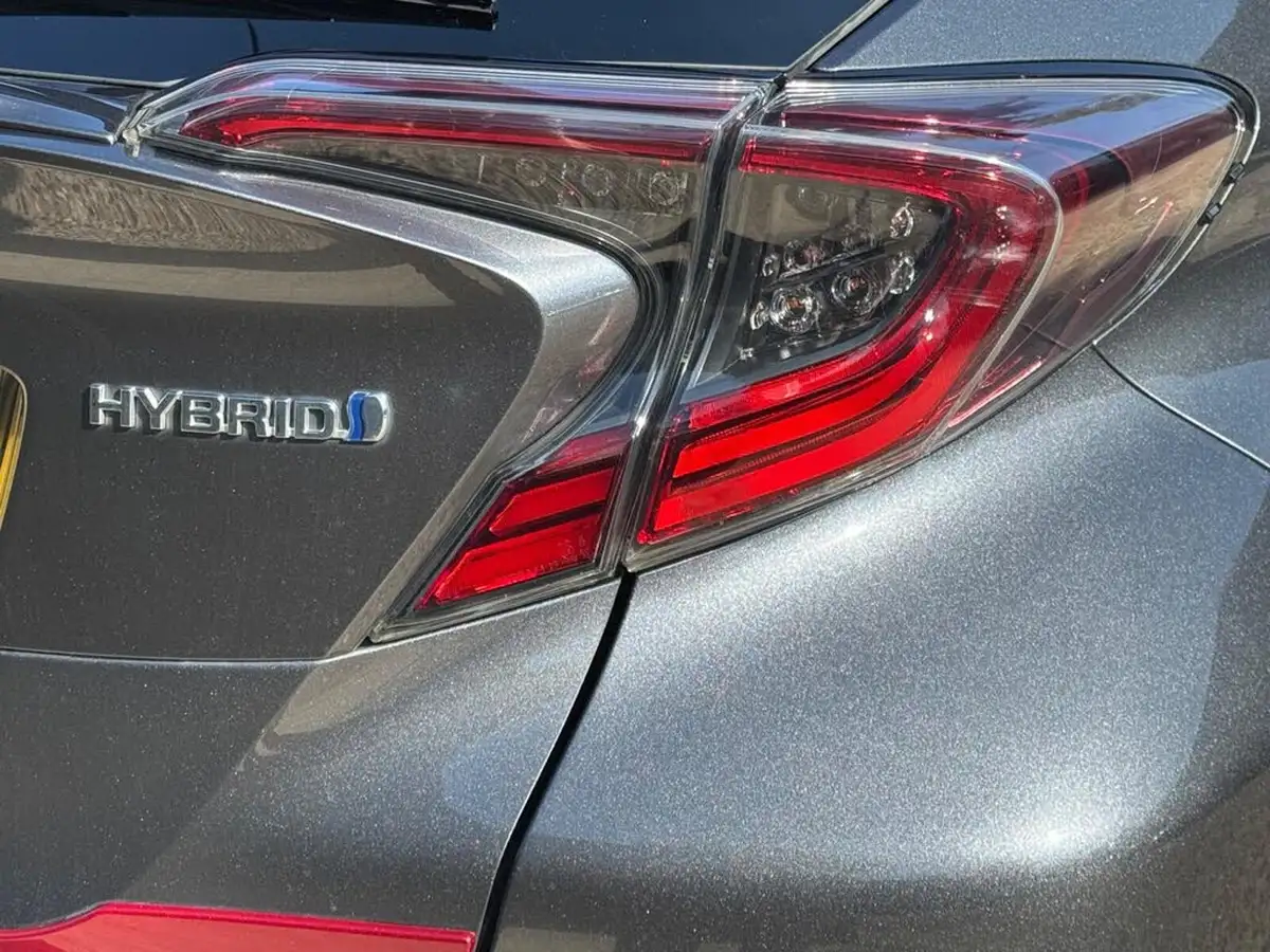 2018-toyota-c-hr-18-vvt-i-dynamic-big-51