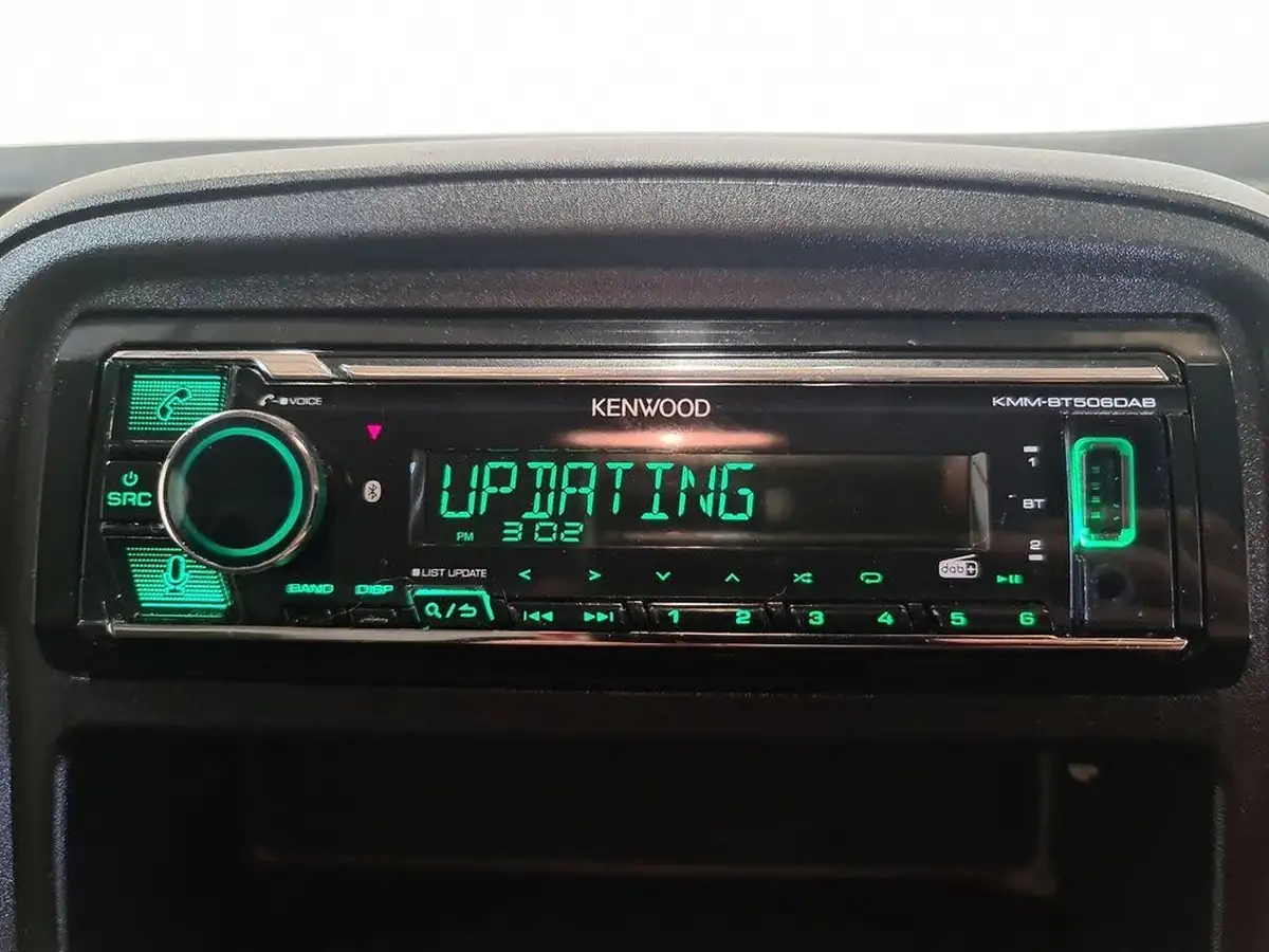 2021-renault-trafic-20dci-ll30-energy-120-business-panel-big-11