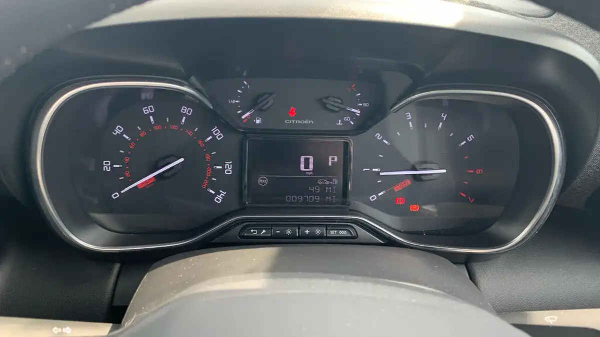 2022-citroen-c3-aircross-12-puretech-shine-plus-130ps-eat6-big-12
