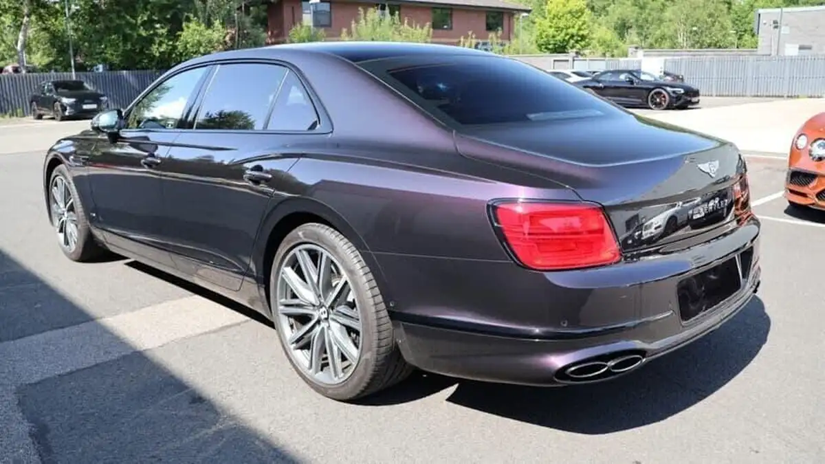 2022-bentley-flying-spur-40-v8-big-3