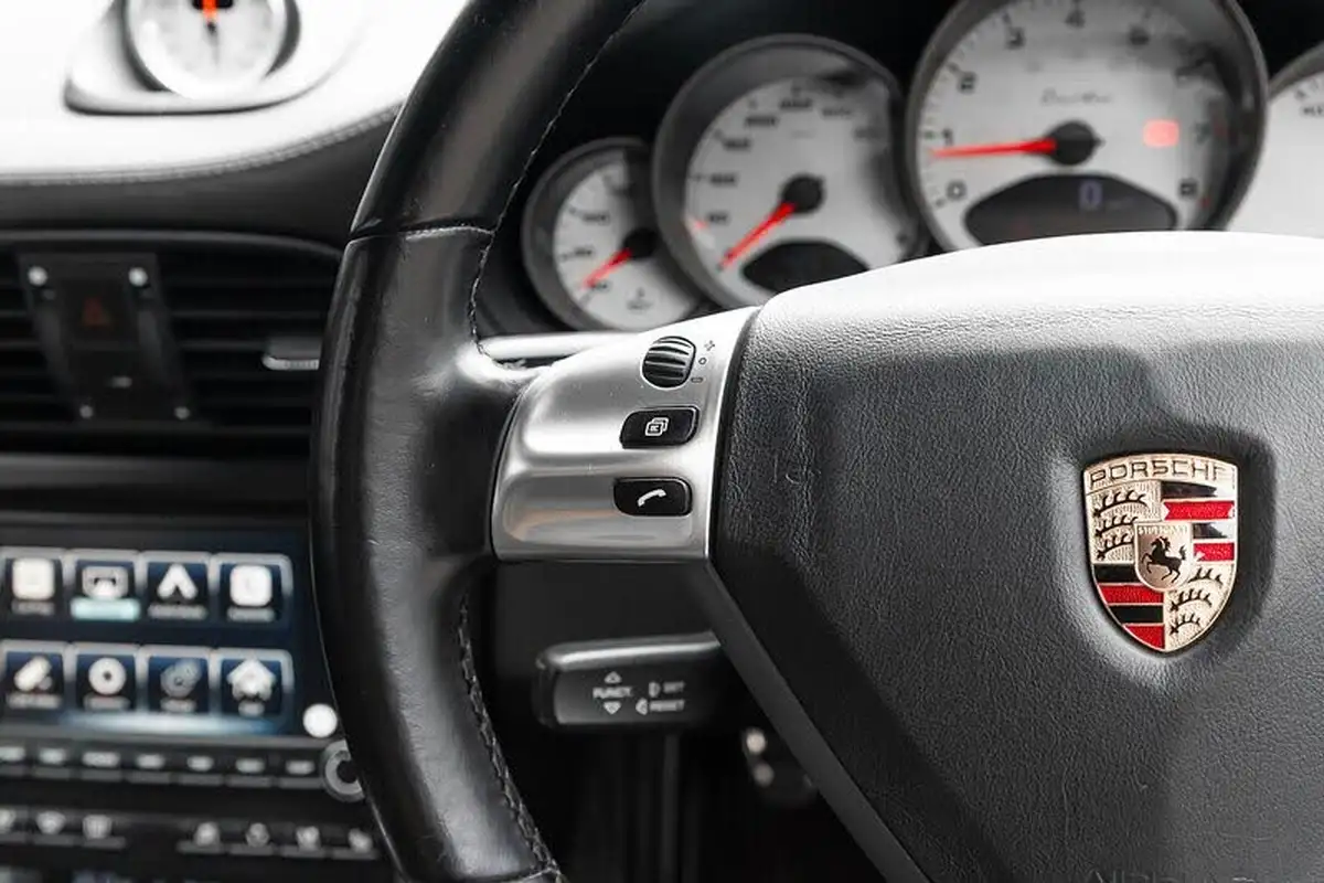 2009-porsche-911-36-turbo-coupe-big-13